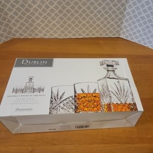Brand new whiskey set